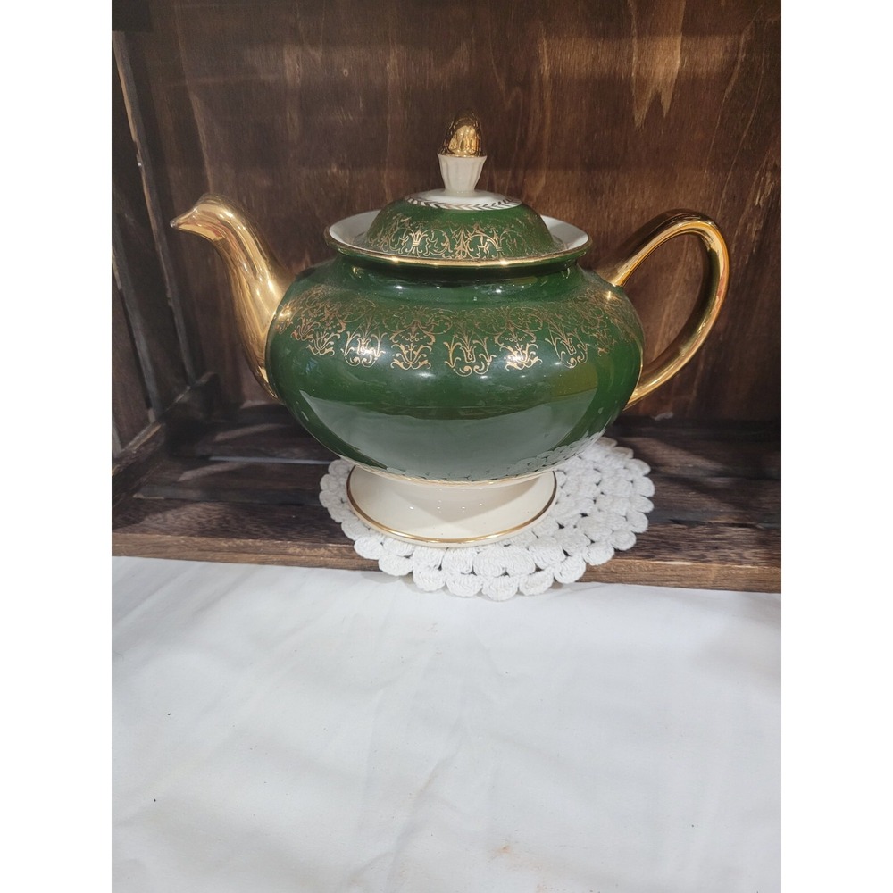 Vintage Homer Laughlin Lady Greenbrier Nautilus Teapot/22kt Gold Plated.